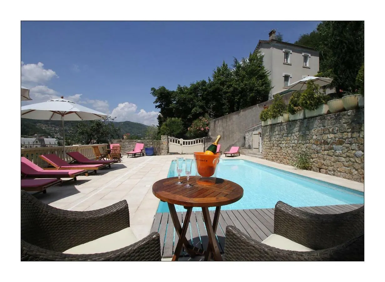 Villa Aimee Luxury Apartments With Heated Pool Vals-les-Bains Bed & Breakfast