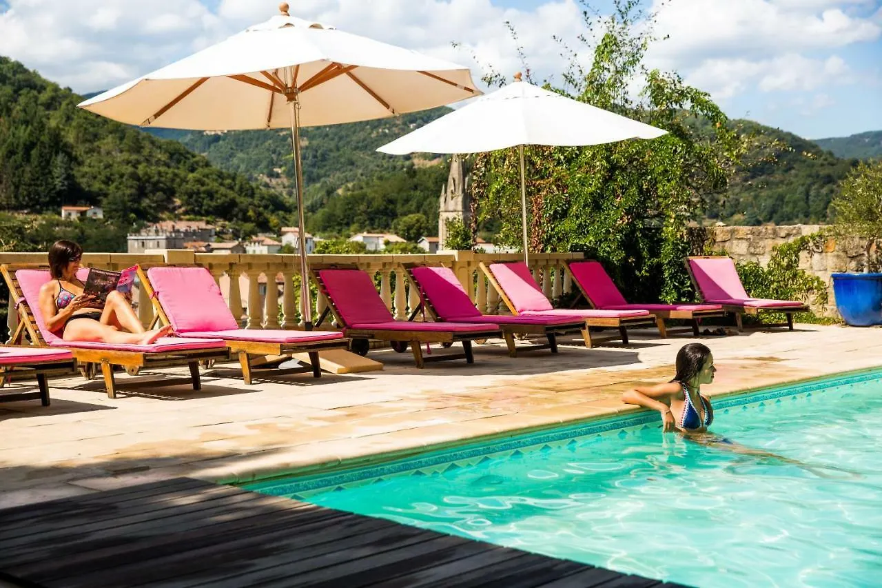 Villa Aimee Luxury Apartments With Heated Pool Vals-les-Bains 3*,